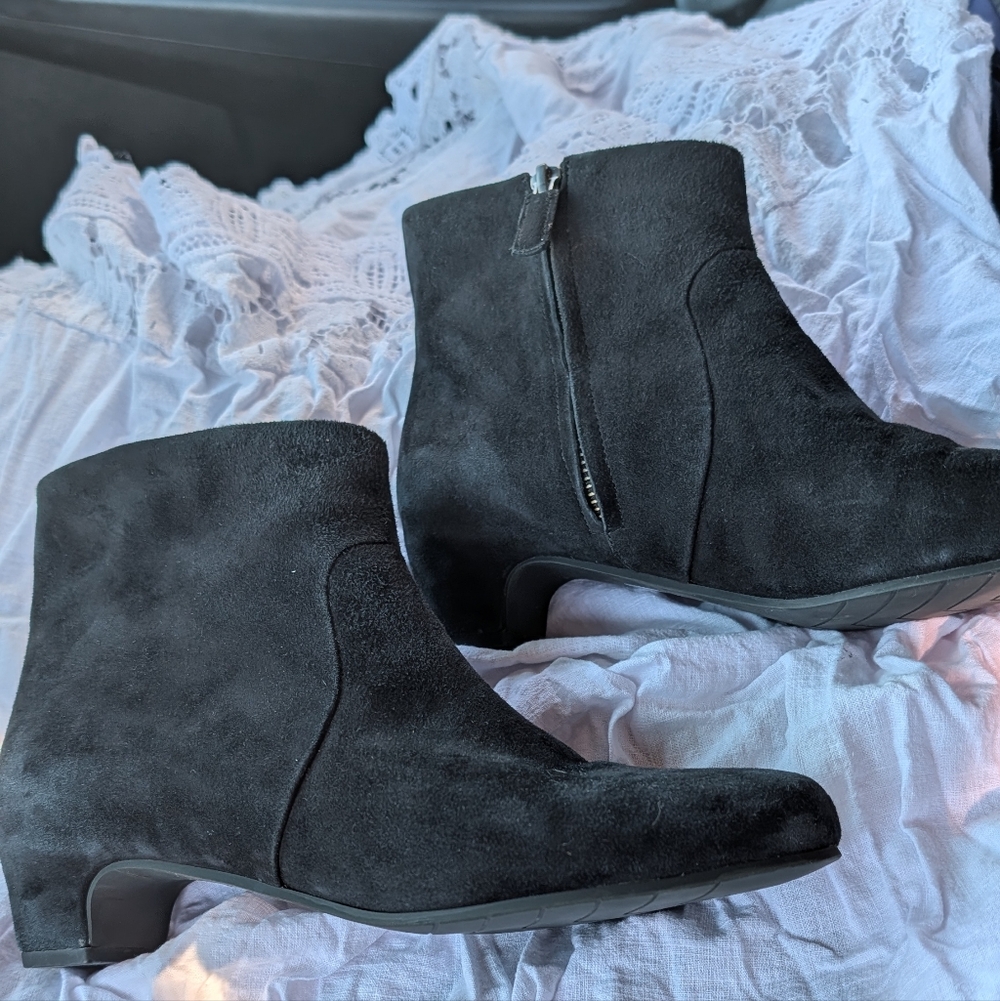 Eileen Fisher Black Suede Ankle Booties